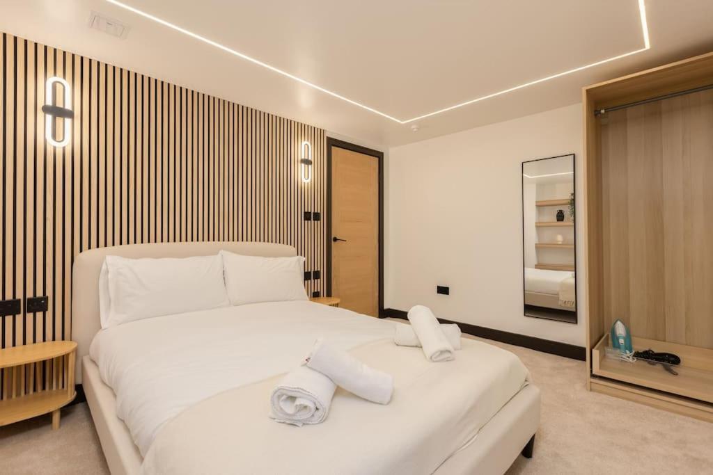 Stylish & Comfy Promenade Gem ~ Steps To The Appartamento