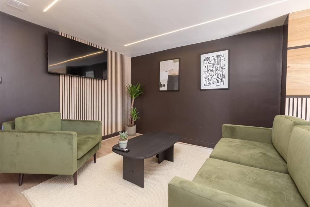 Stylish & Comfy Promenade Gem ~ Steps To The Appartamento *